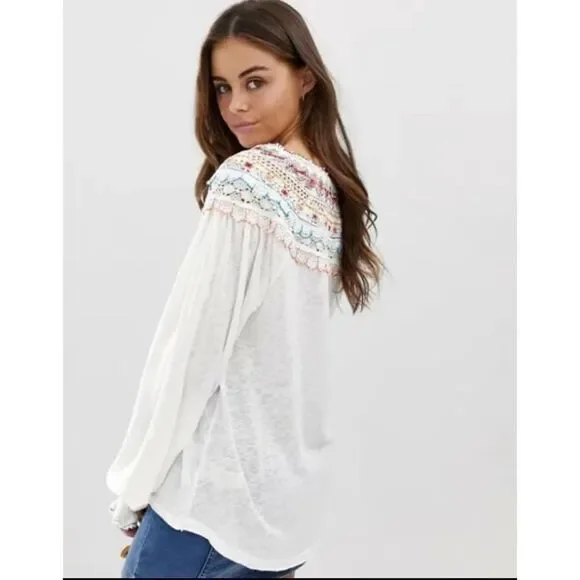 Free People - White Siesta Fiesta Colorful Embroidered Crochet V Neck Top Size S - Picture 6 of 13
